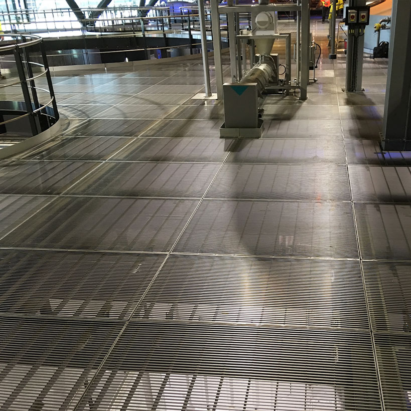 Architectural wedge wire for factory flooring