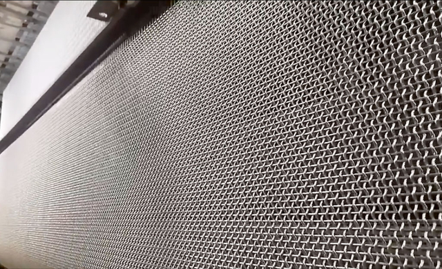 A architectural woven mesh production machine